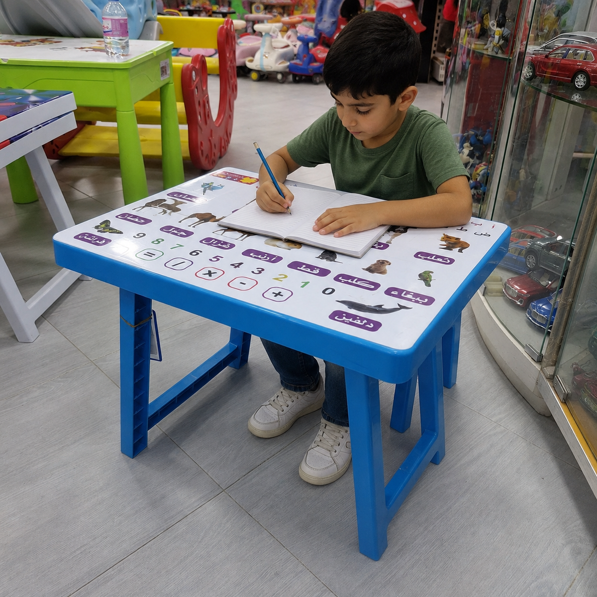 طاولة أطفال تعليمية بلاستيكية بالحروف العربية والأرقام – أزرق | Kids Educational Table