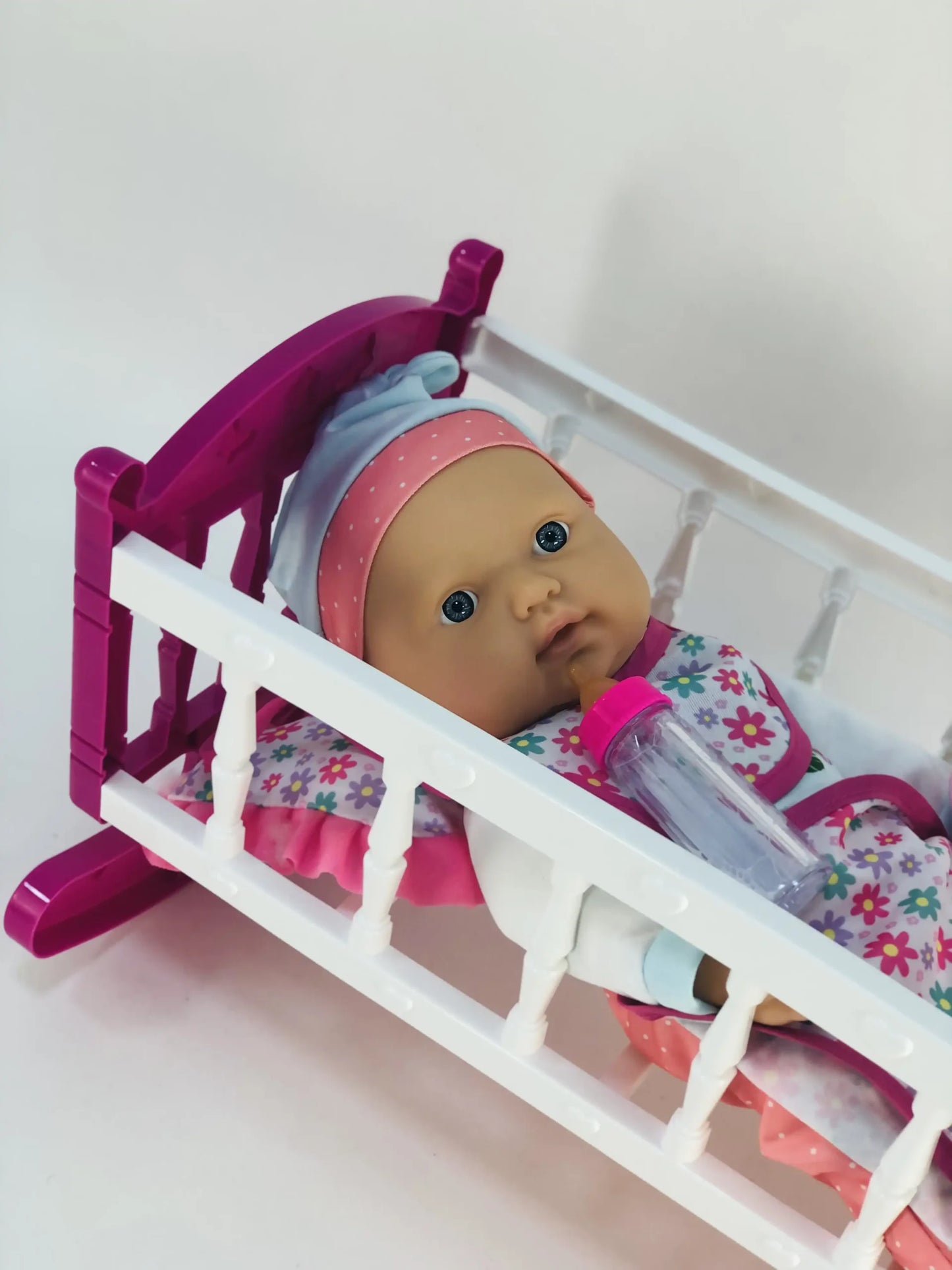 دمية الطفل الناعمة مع سرير LUNE Soft Baby Doll
