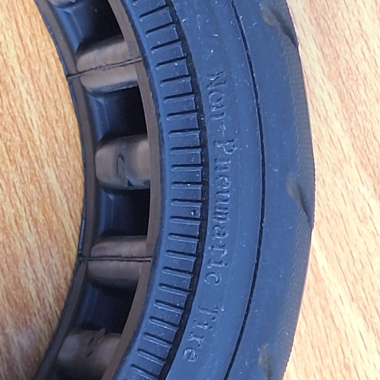 إطار عجلة مقاس 8.5×2.5 | 8.5×2.5 Tire