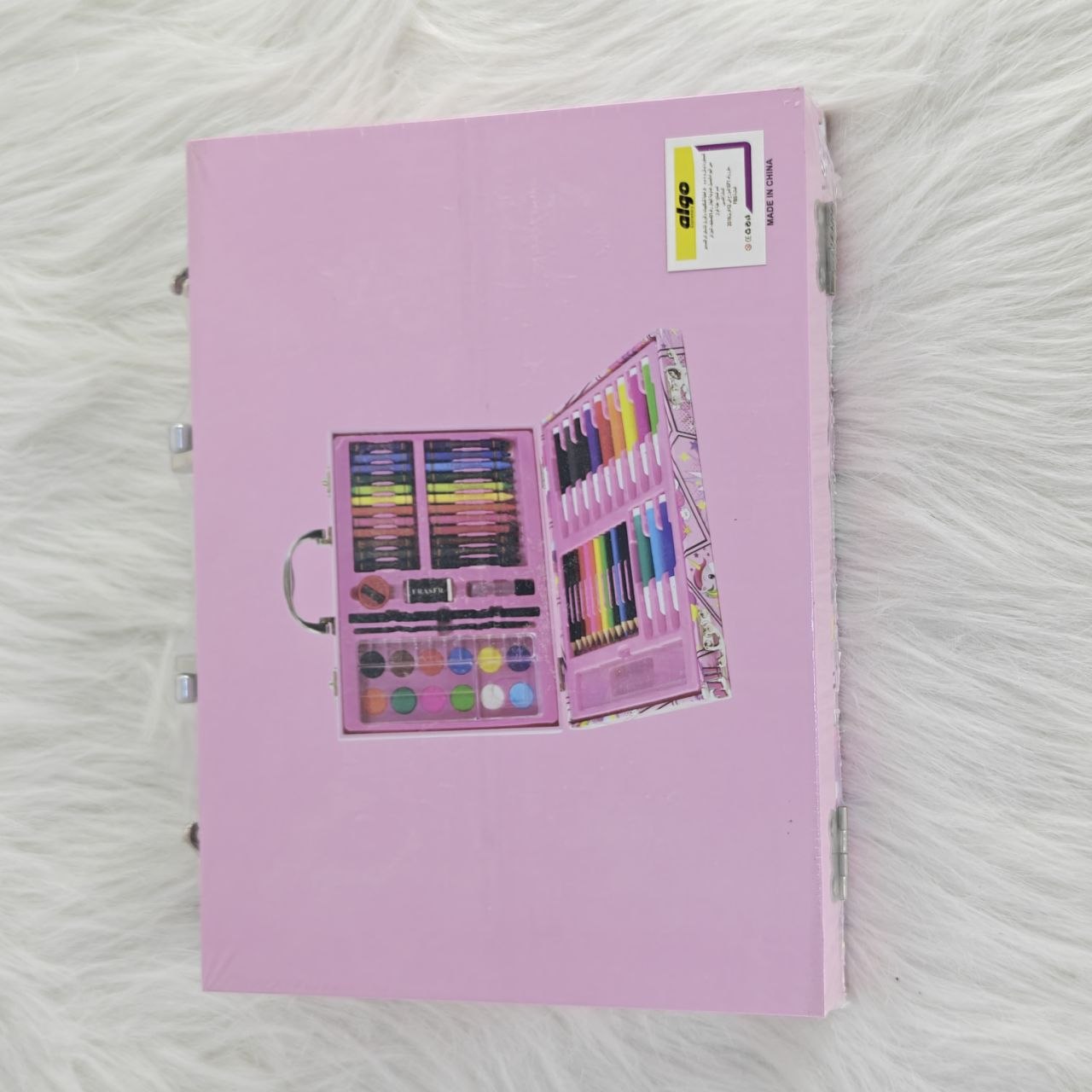 حقيبة رسم وتلوين للأطفال – Kids Art Set in Pink Case مجموعة فنية متكاملة تمنح الأطفال تجربة ممتعة في الرسم، التلوين، والإبداع كل يوم
