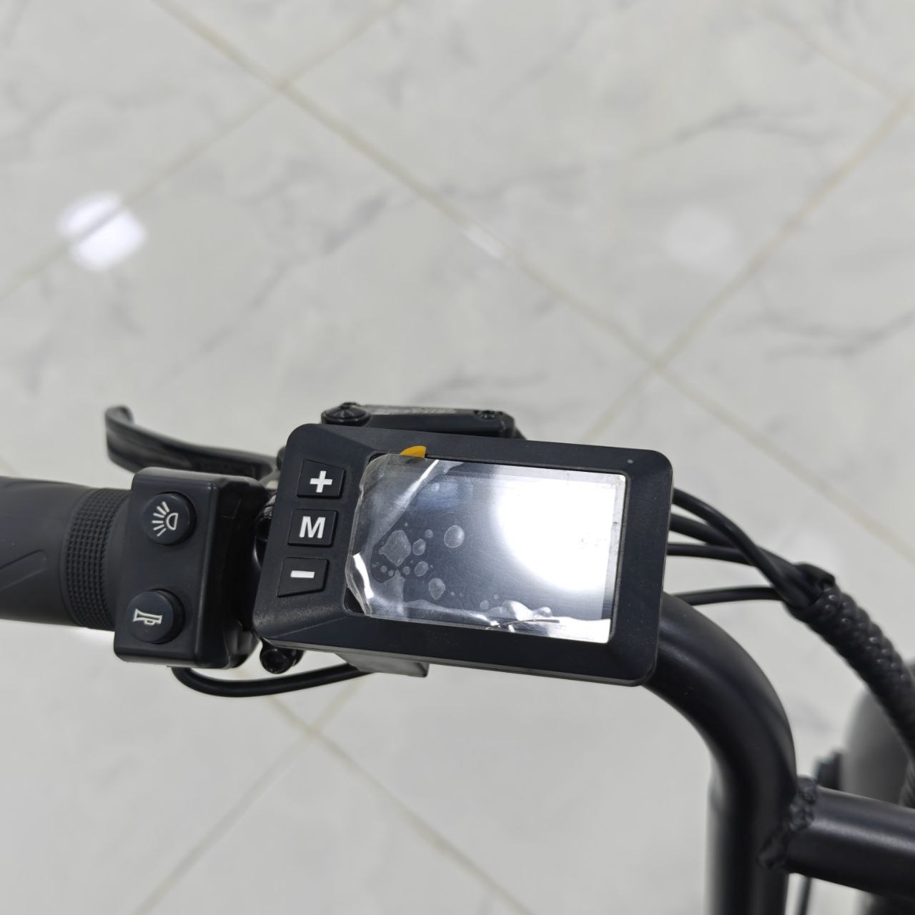 فيلو كهربائية QUASMAX – Electric Bike QUASMAX الخيار المثالي لعشاق التنقل العصري، السرعة، والأداء القوي داخل المدينة وخارجها