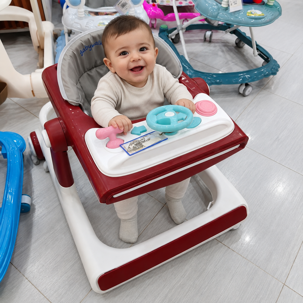 مشاية أطفال عصرية بمقعد مبطن ولوحة ألعاب | Modern Baby Walker with Activity Tray
