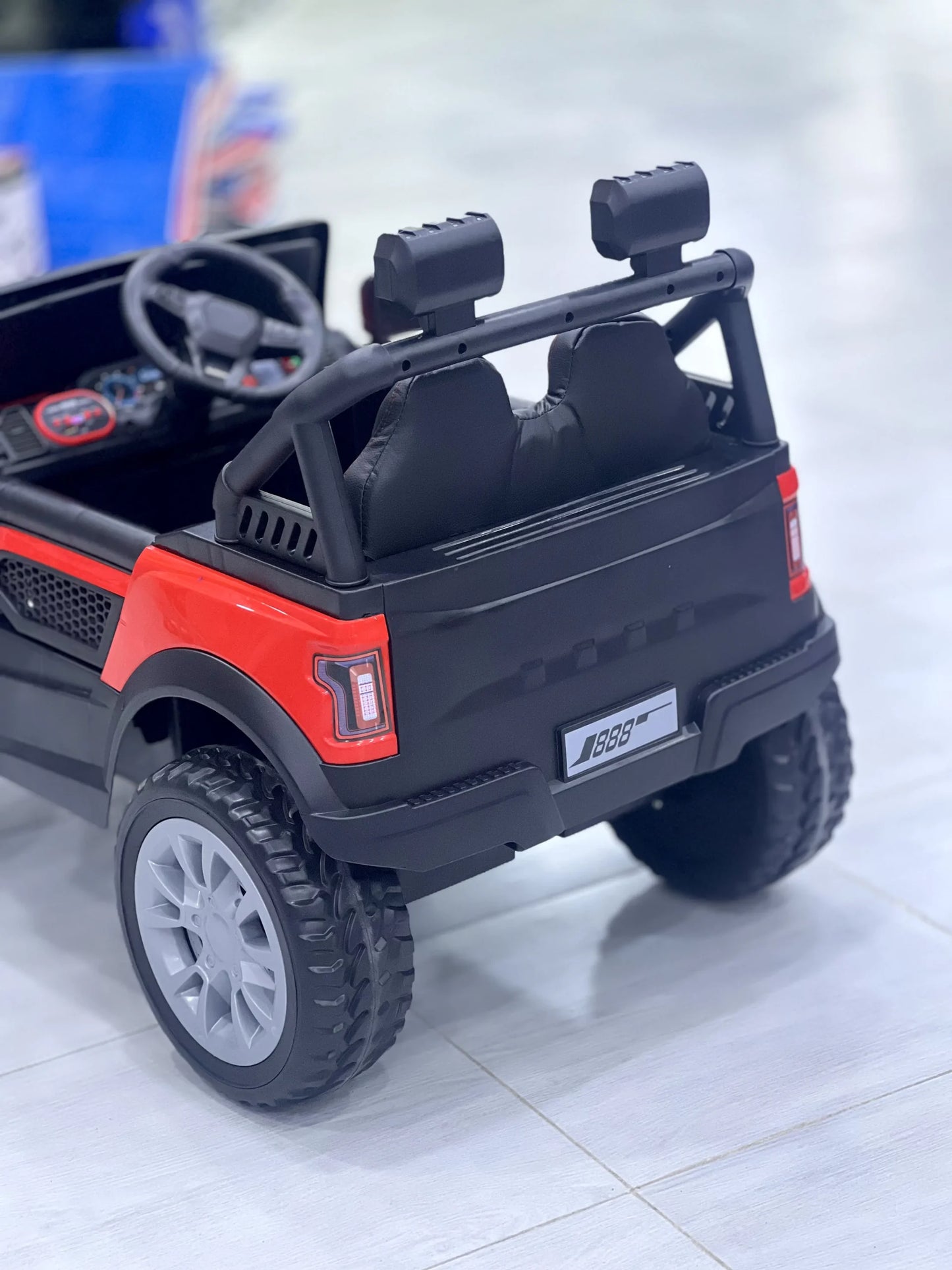 سيارة كهربائية للأطفال JEEP J888