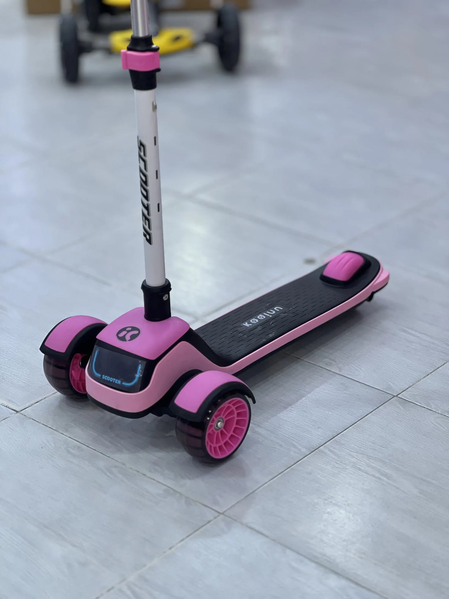 سكوتر أطفال بثلاث عجلات scooter