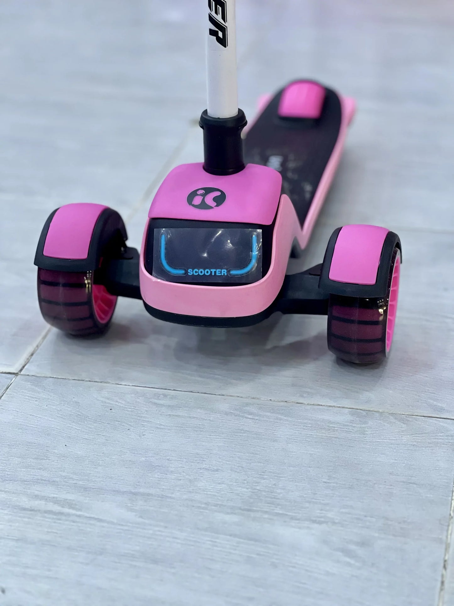سكوتر أطفال بثلاث عجلات scooter