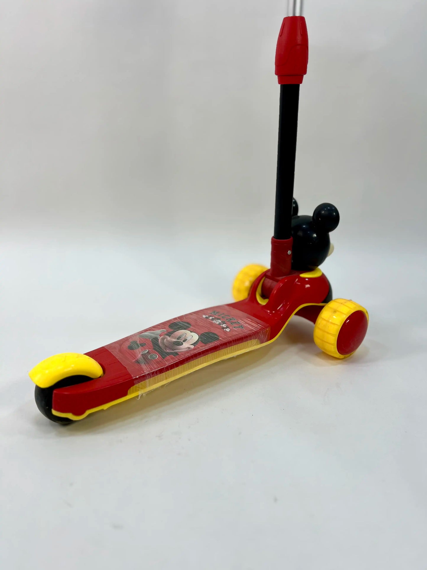 سكوتر أطفال ميكي ماوس بثلاث عجلات – Mickey Mouse 3-Wheel Kids Scooter