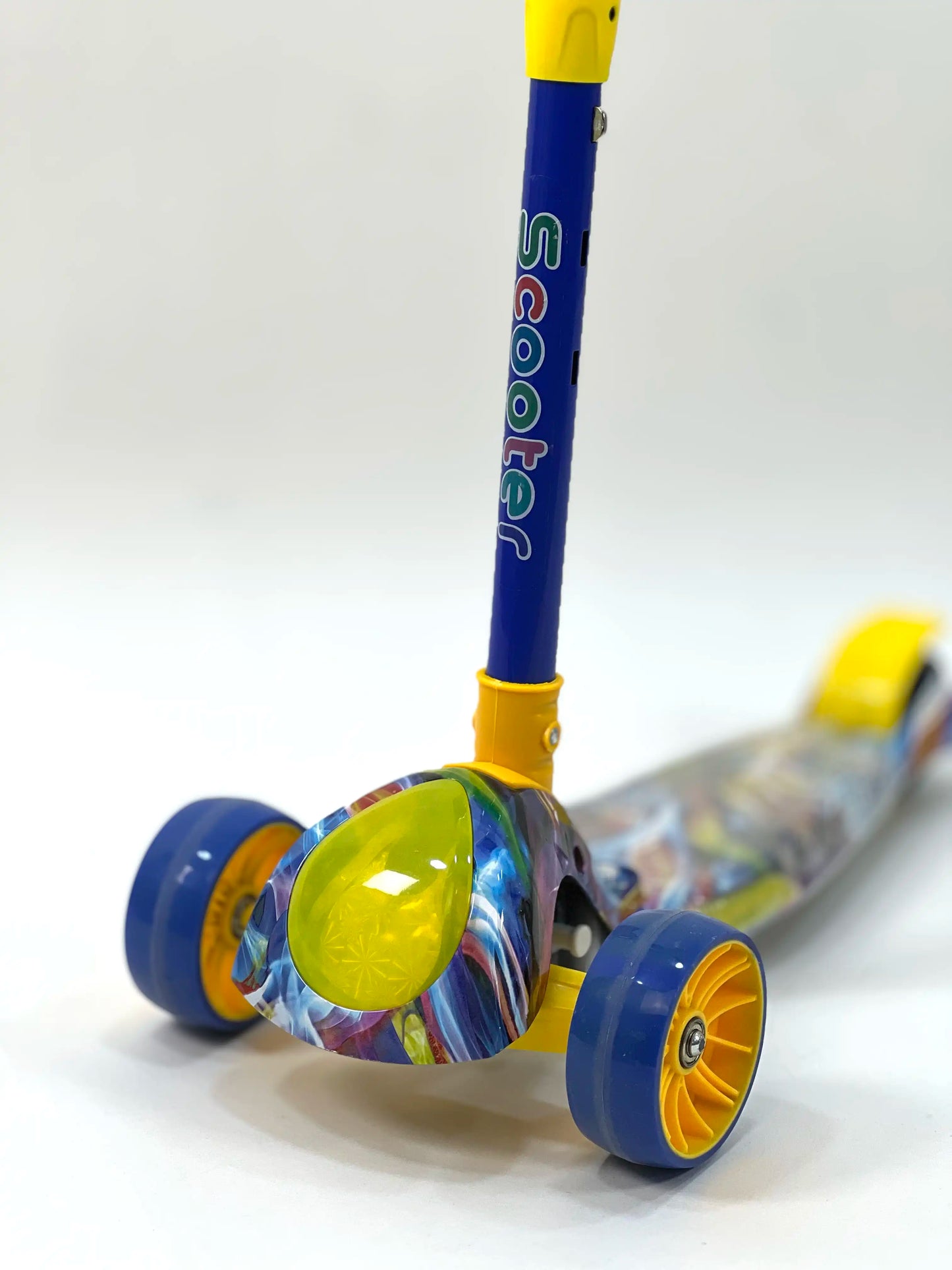 سكوتر أطفال ثلاثي العجلات – Kids 3-Wheel Scooter with LED Wheels