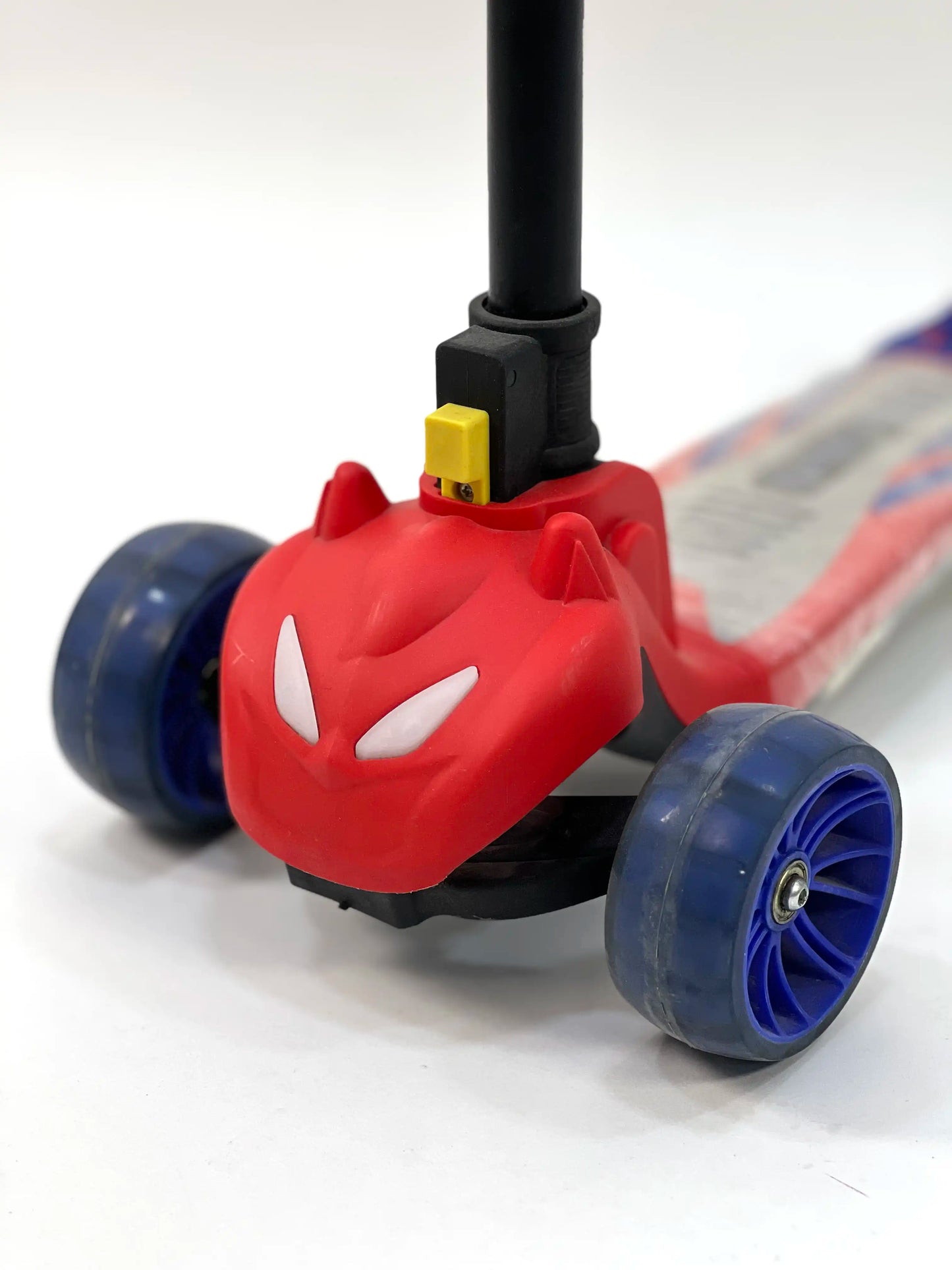 سكوتر أطفال ثلاثي العجلات World Brinquedos – Patinete Infantil 3 Wheels Scooter