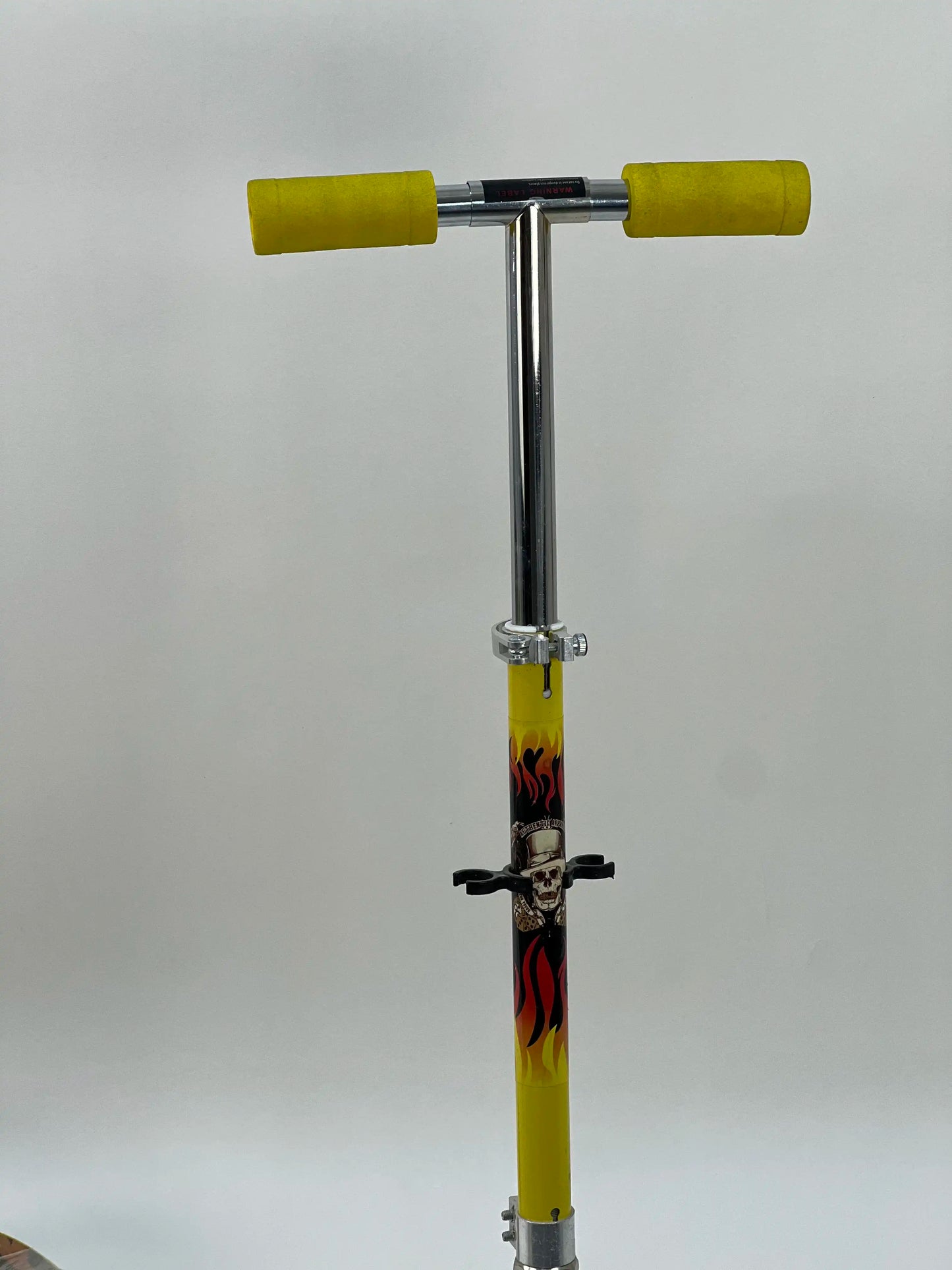 سكوتر ركلة أصفر برسومات جمجمة – Yellow Skull Kick Scooter