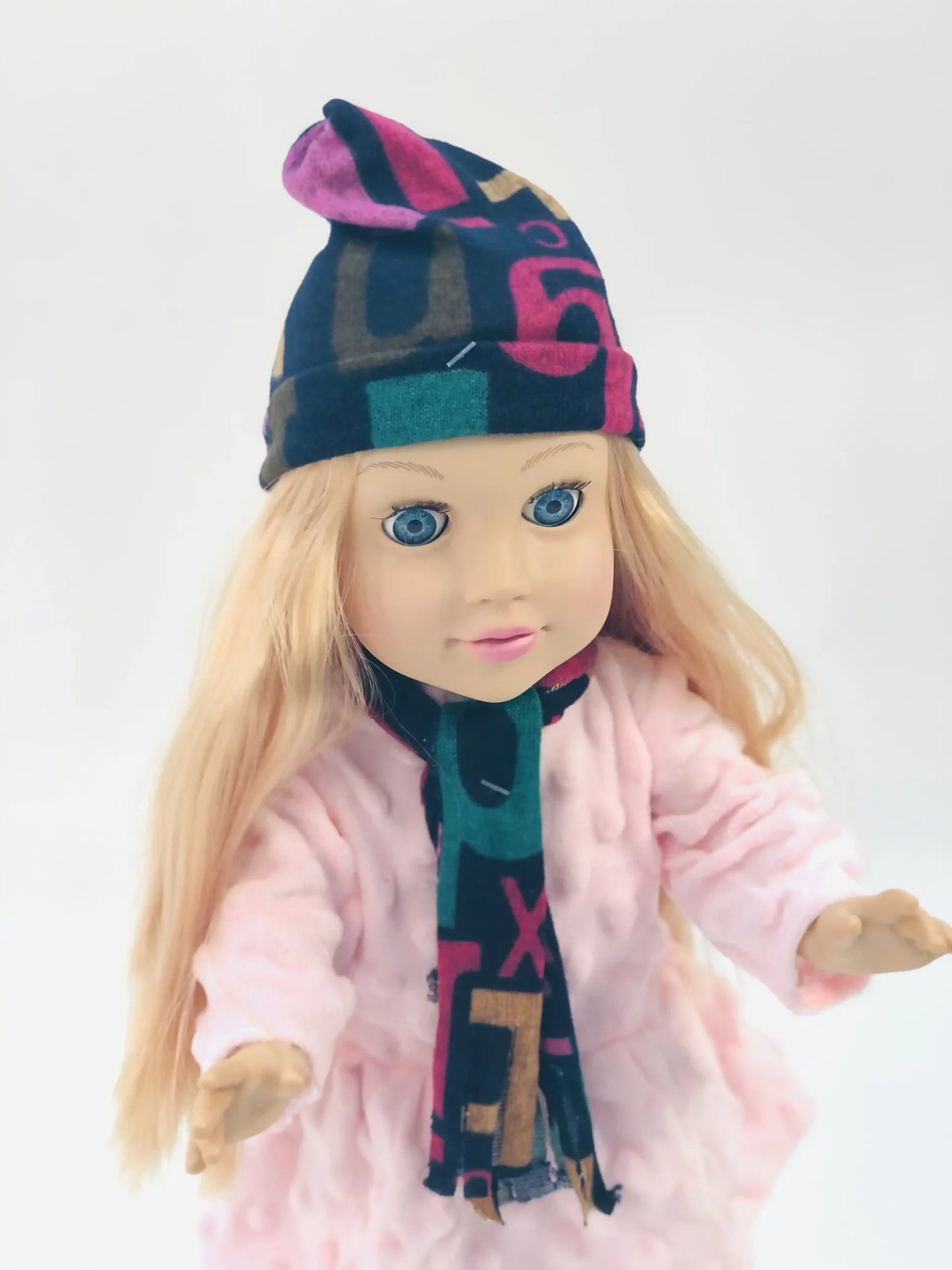 دمية كلارا المعلمة  Clara Teacher Interactive Doll