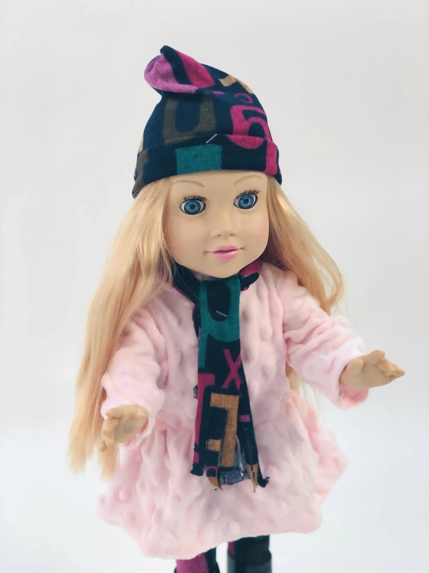 دمية كلارا المعلمة  Clara Teacher Interactive Doll