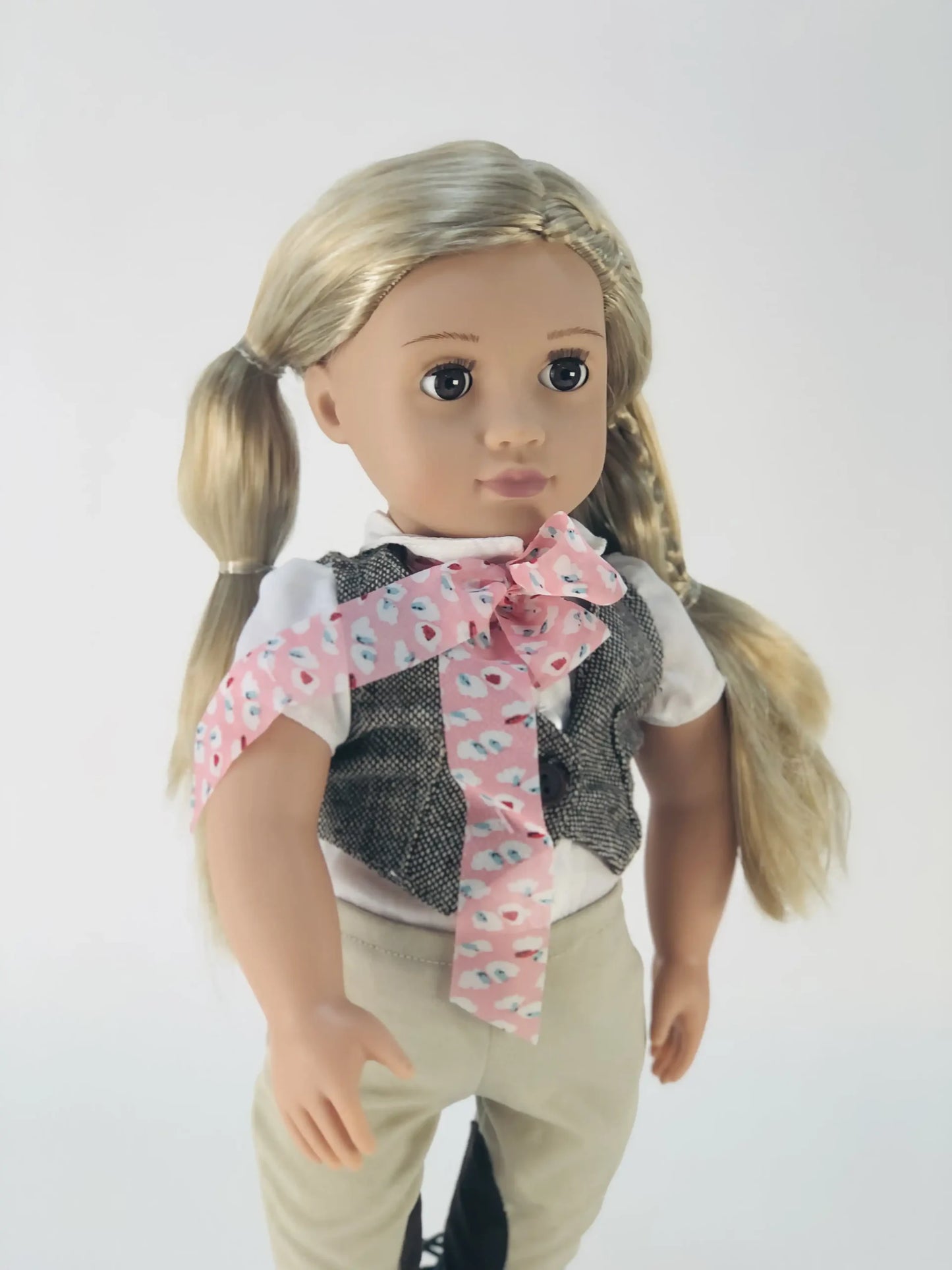 دمية فروسية  Our Generation Leah Doll