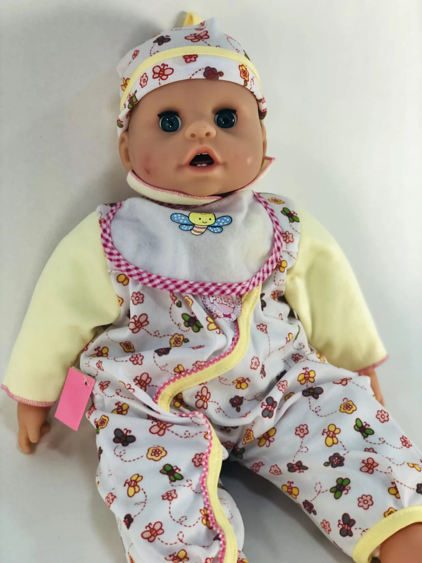 دمية بيبي لفلي Baby Lovely Doll