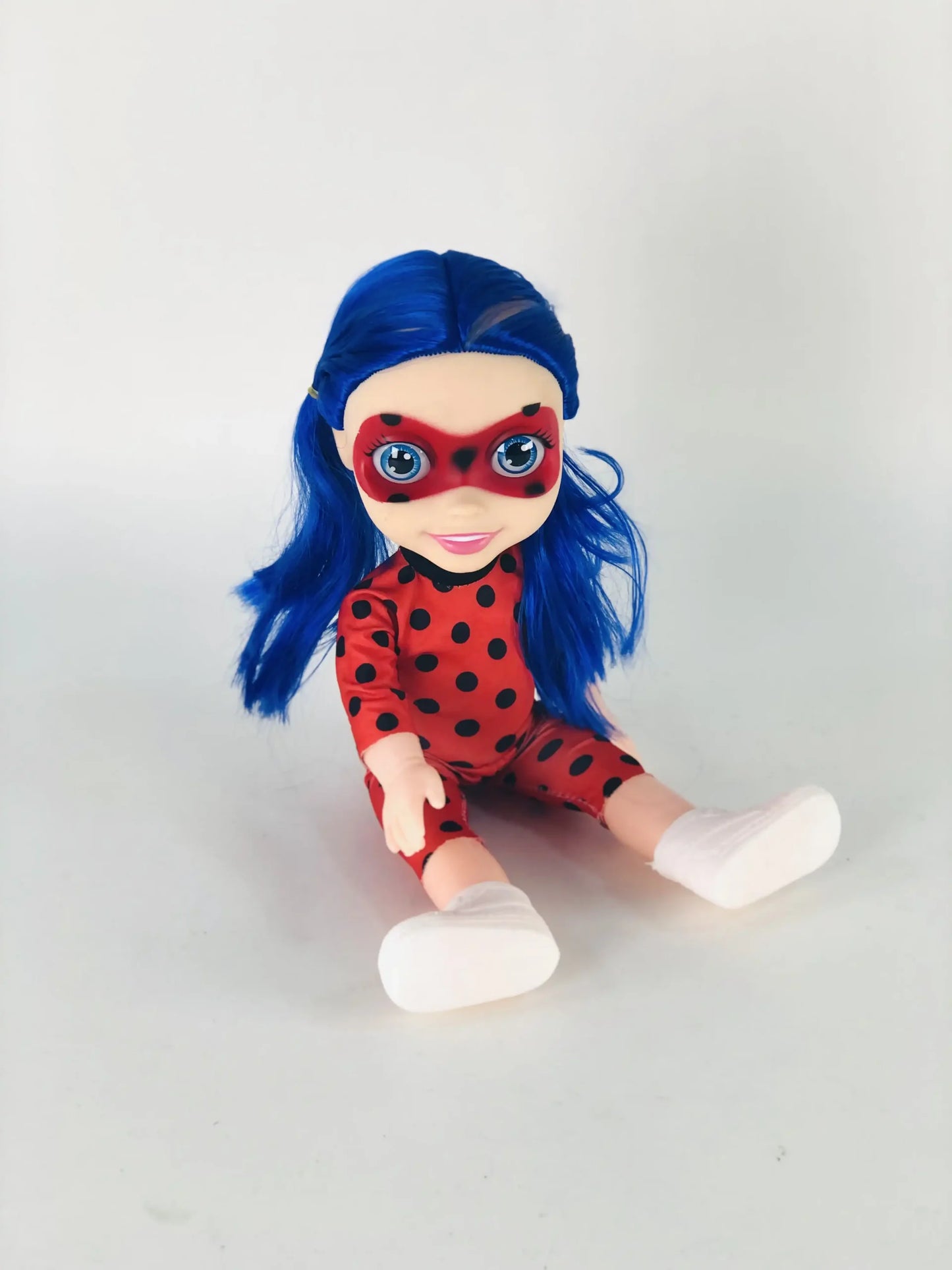 دمية Ladybug المصغرة من  Ladybug Mini Doll