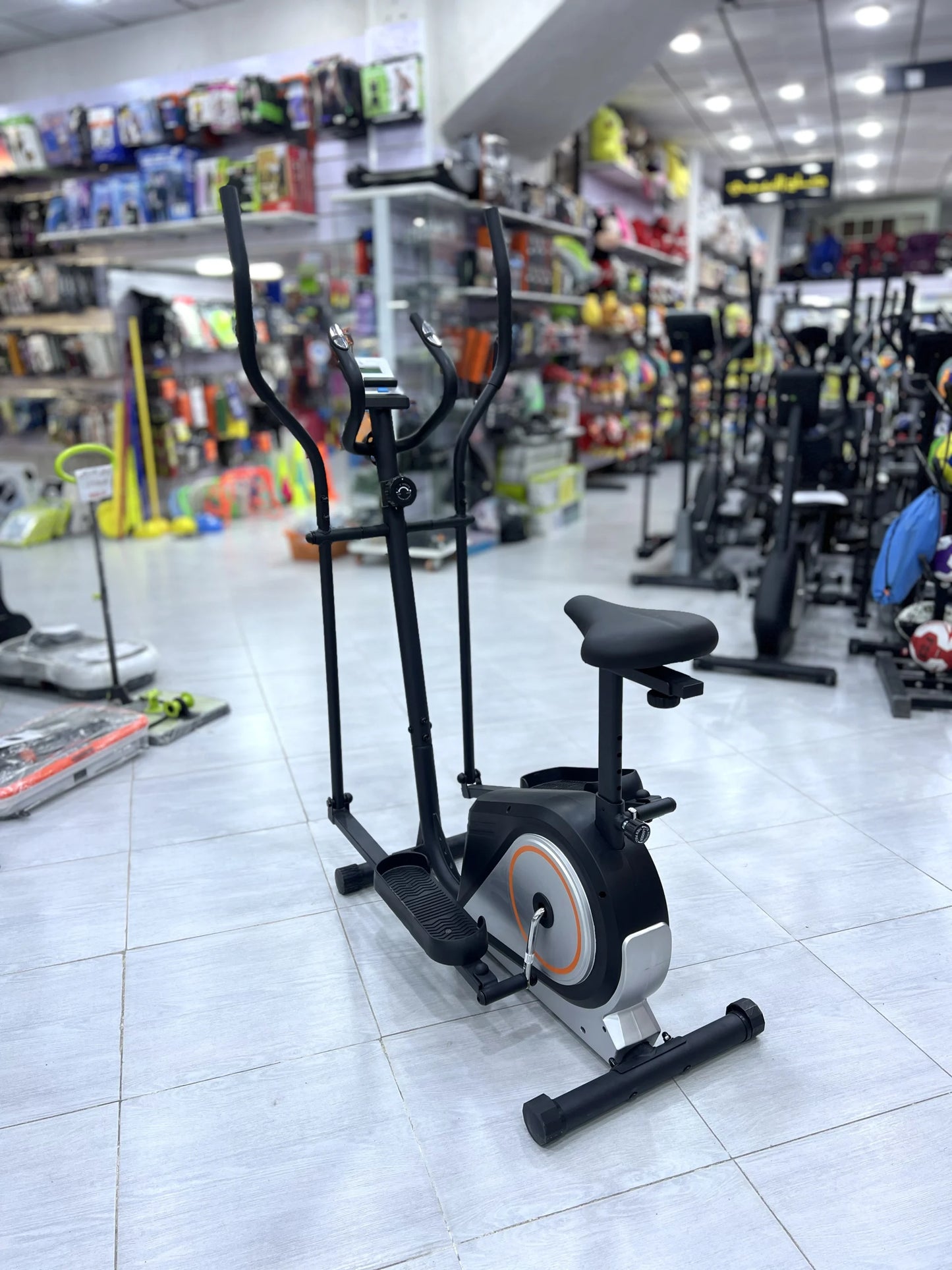 دراجة تمارين بيضاوية (Elliptical Trainer) مع مقعد – 2 في 1