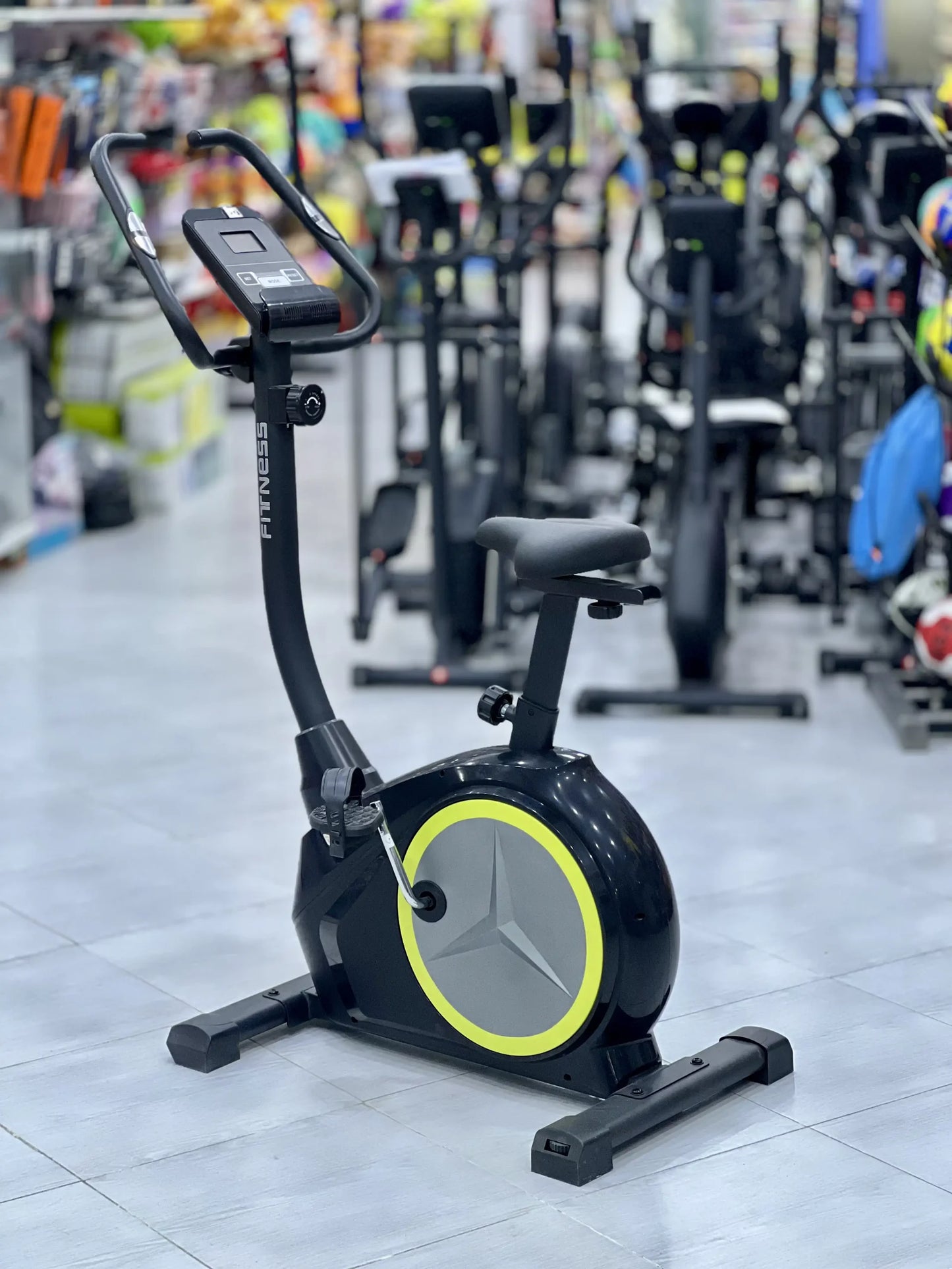دراجة رياضية داخلية FITNESS BIKE 120KG