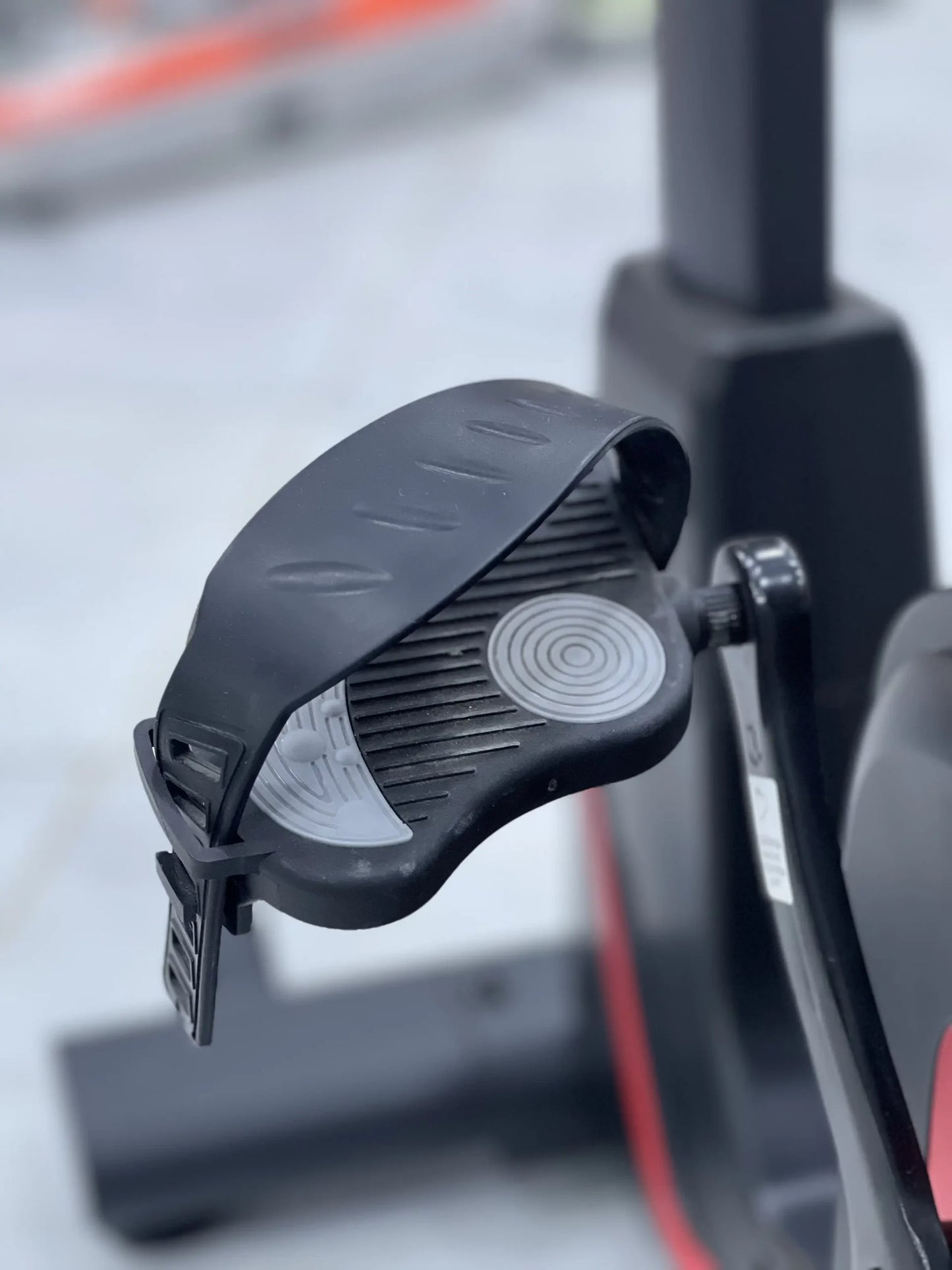 دراجة رياضية داخلية FITNESS BIKE 130KG