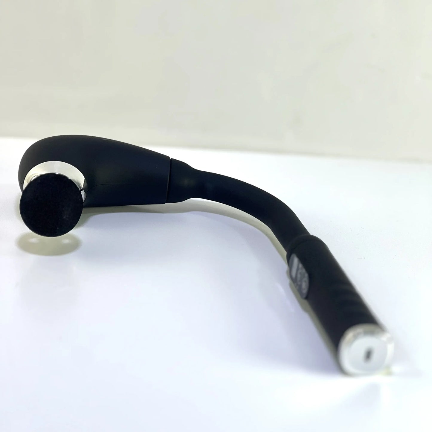 مسدس تدليك محمول MASSAGE GUN