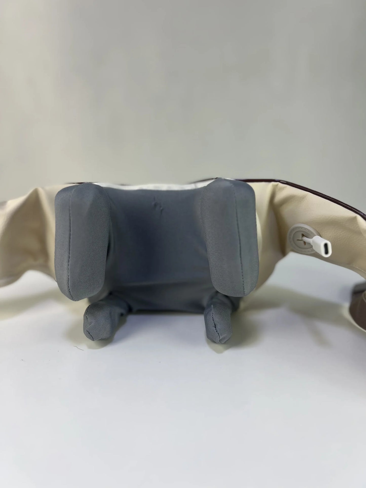 هذا جهاز تدليك للرقبة Neck massager