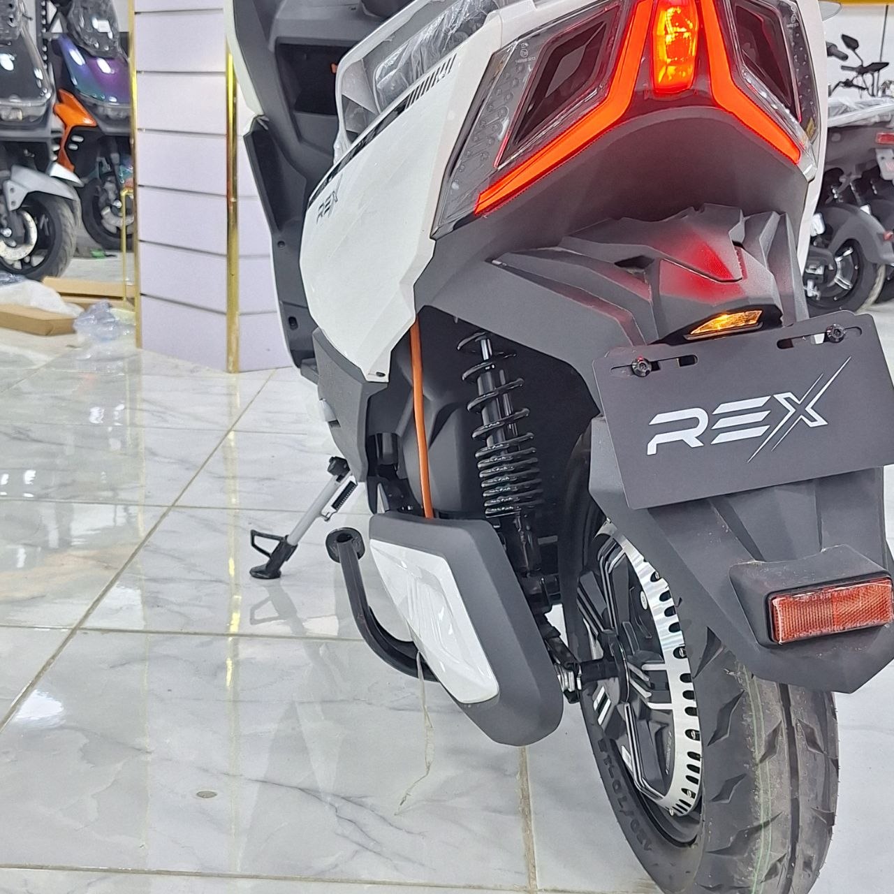 دراجة كهربائية Z-MAX للكبار 2500W | Z-MAX Electric Scooter