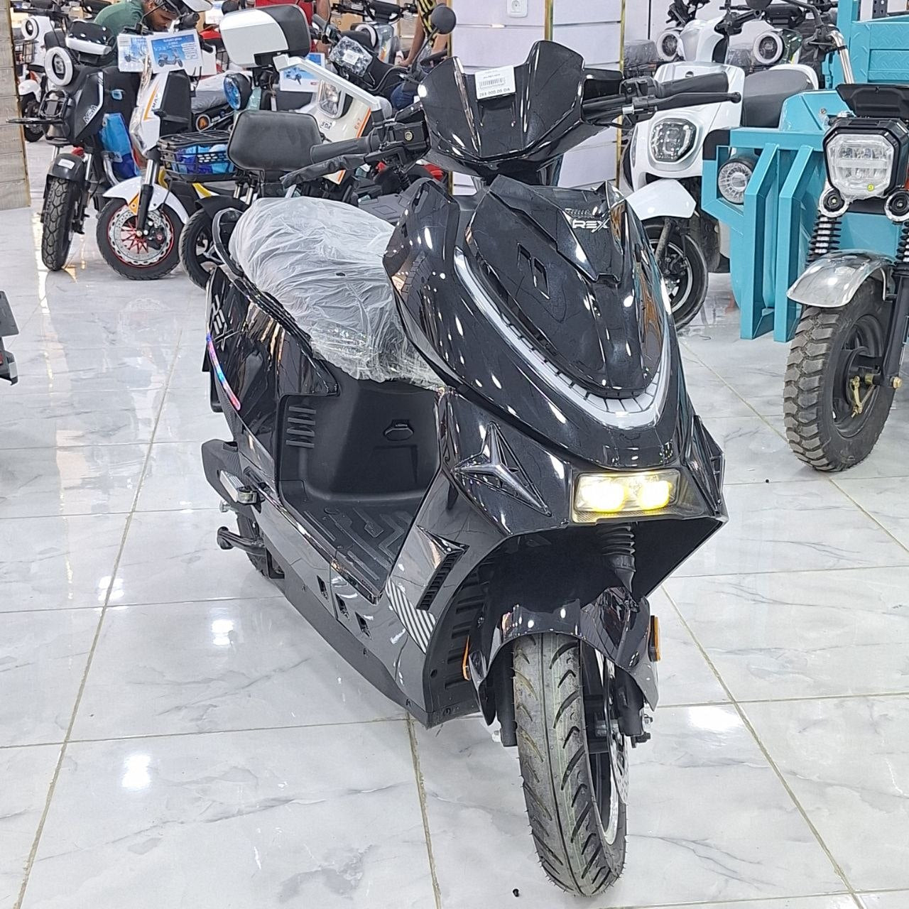 دراجة كهربائية A210 للكبار 2000W | A210 Electric Scooter
