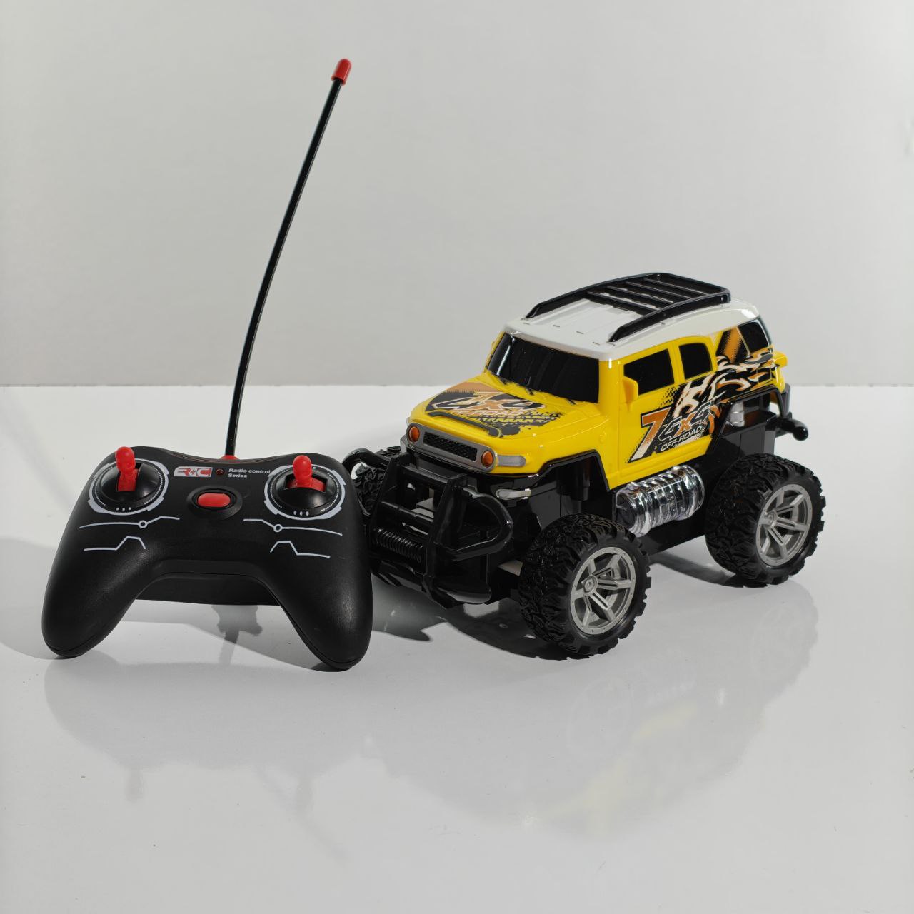 سيارة لعبة تحكم عن بعد BJL Off Road RC Car