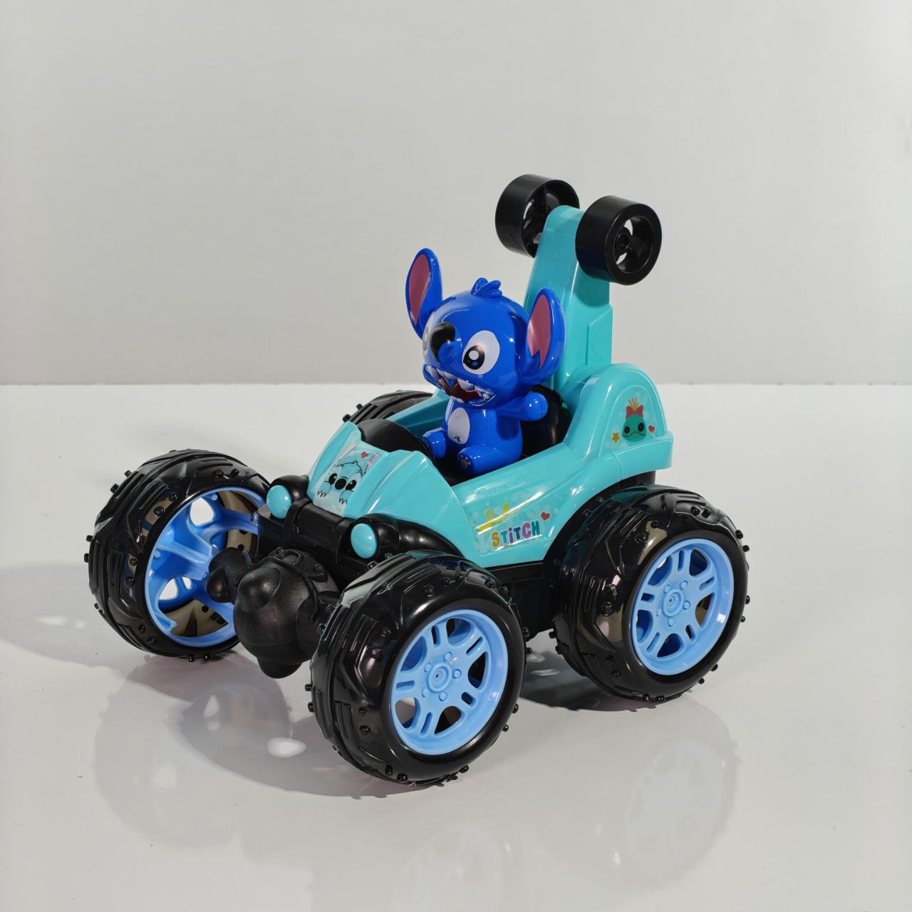 سيارة حيلة راقصة بالتحكم عن بعد Stitch RC Dancing Stunt Car