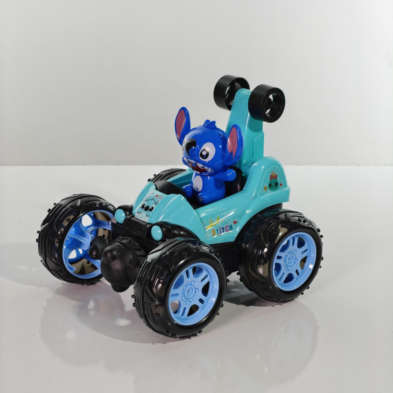 سيارة حيلة راقصة بالتحكم عن بعد Stitch RC Dancing Stunt Car