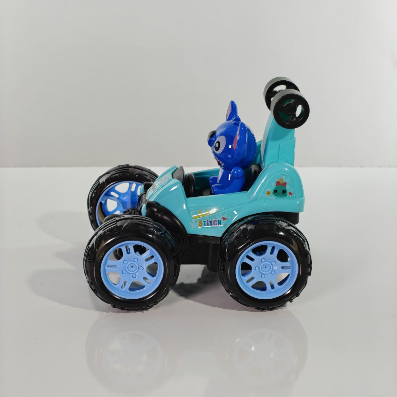 سيارة حيلة راقصة بالتحكم عن بعد Stitch RC Dancing Stunt Car