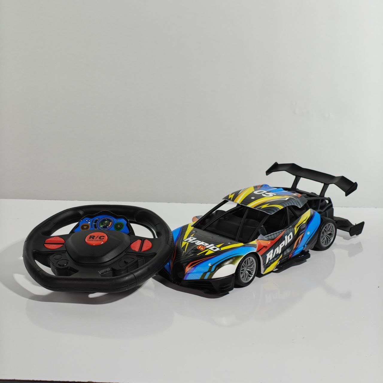سيارة سباق تحكم عن بعد RC Racing Champion