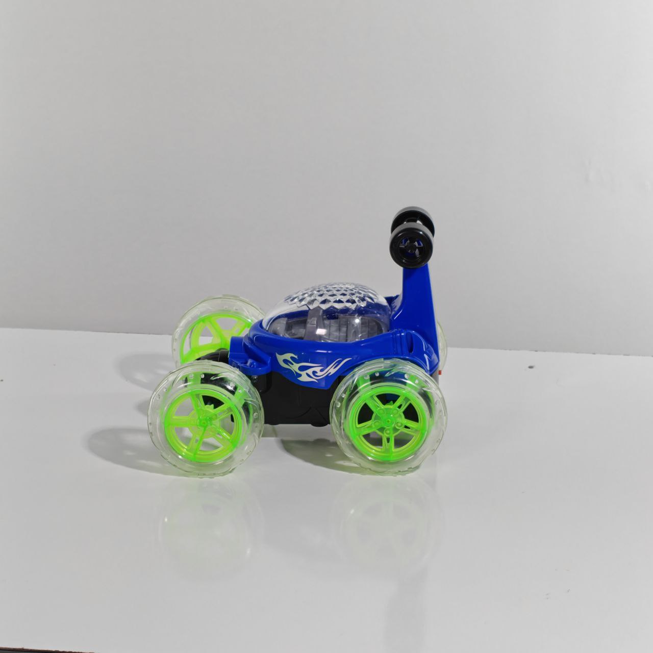 سيارة حركات بهلوانية تحكم عن بعد دورايمون  Doraemon RC Stunt Car