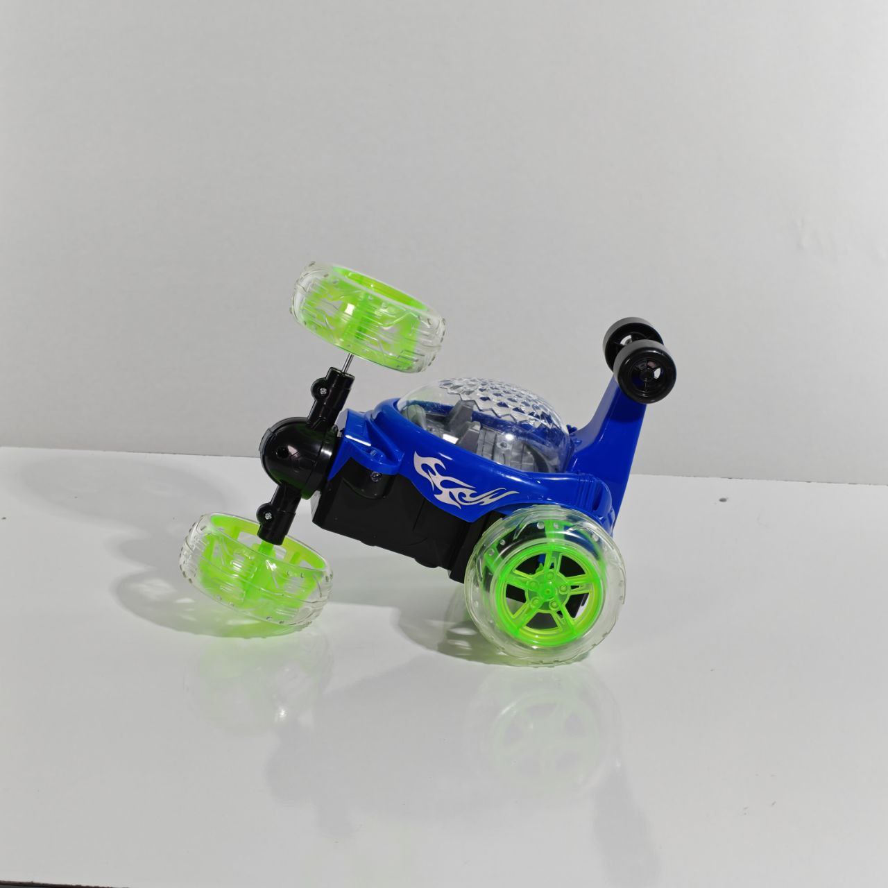 سيارة حركات بهلوانية تحكم عن بعد دورايمون  Doraemon RC Stunt Car