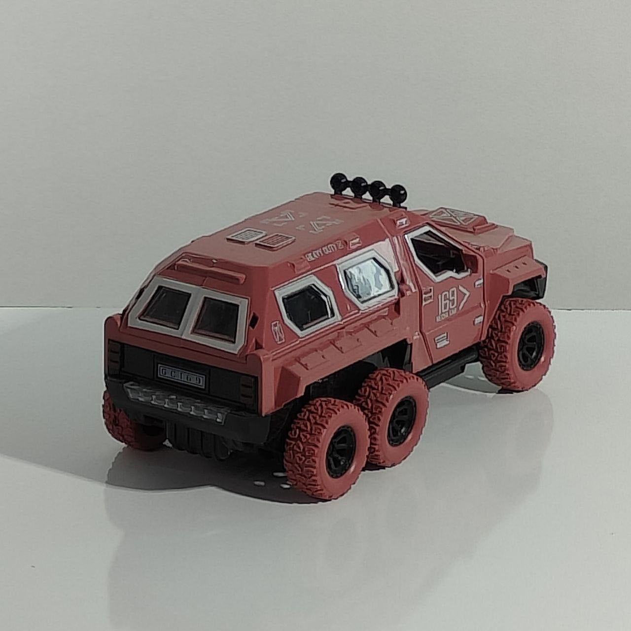 شاحنة عسكرية مدرعة تحكم عن بعد RC Armored Military Truck