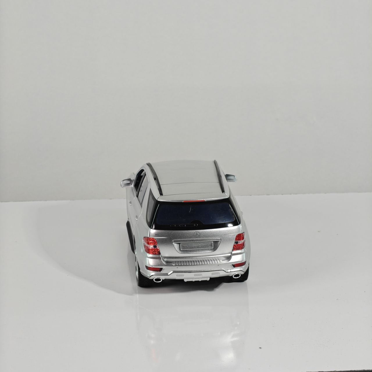 سيارة مرسيدس بنز  Mercedes-Benz RC Car 1:16