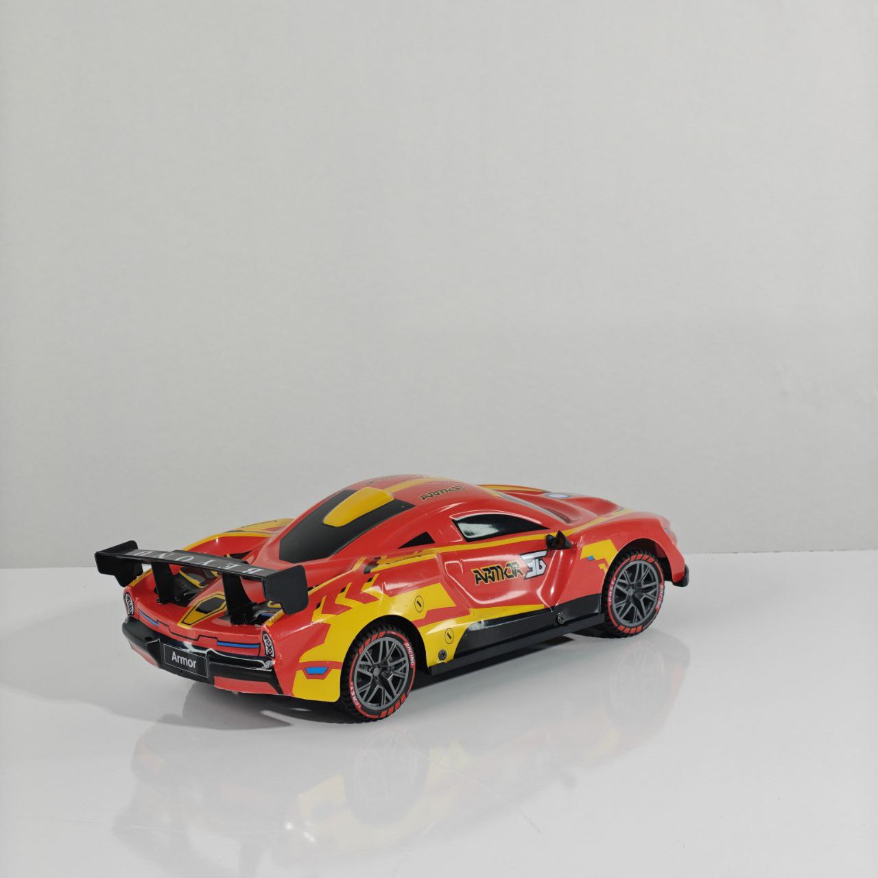سيارة سباق سوبيريور  1:12  Superior RC Racing Car