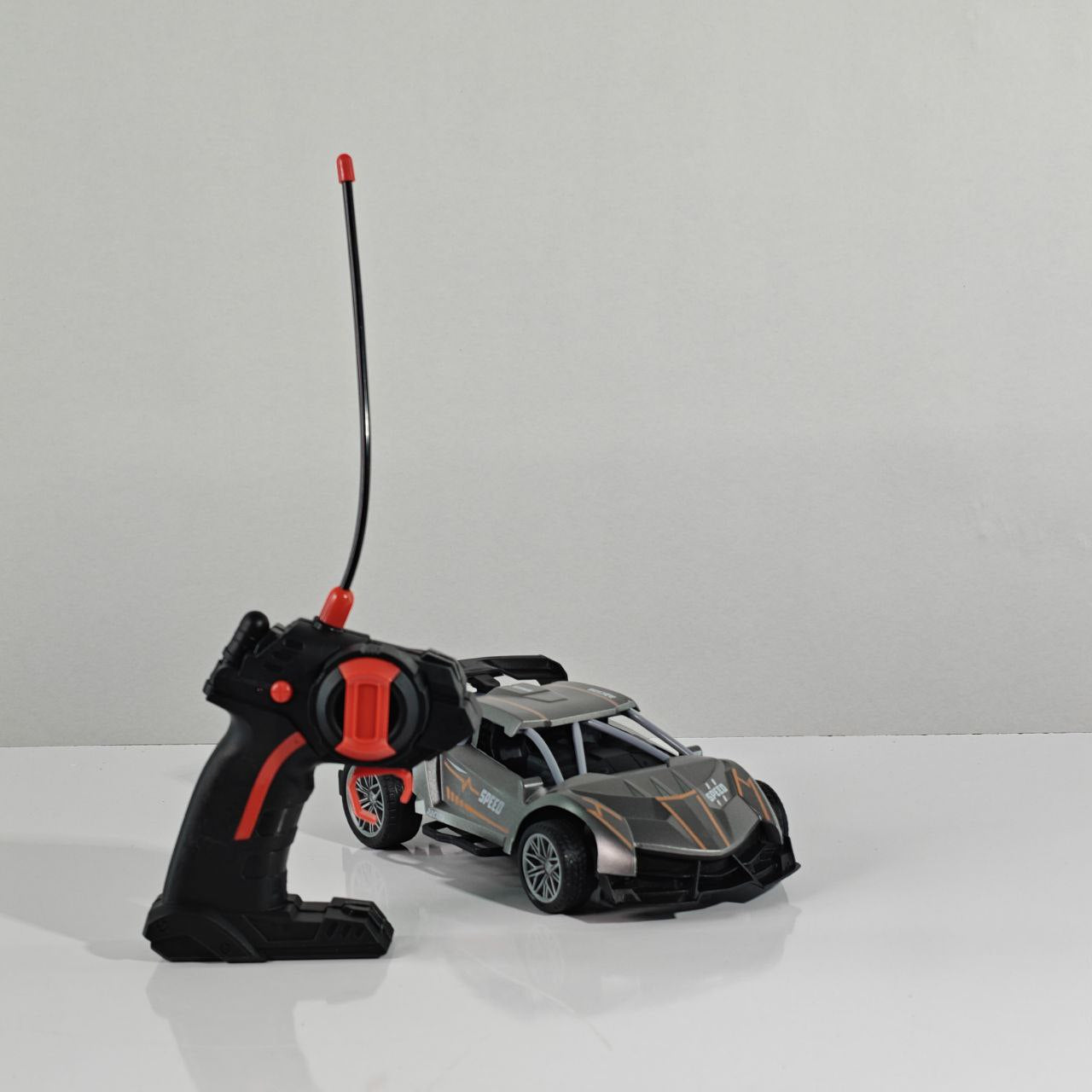 سيارة رش سبراي 1:18  SPRAY-CAR RC LED