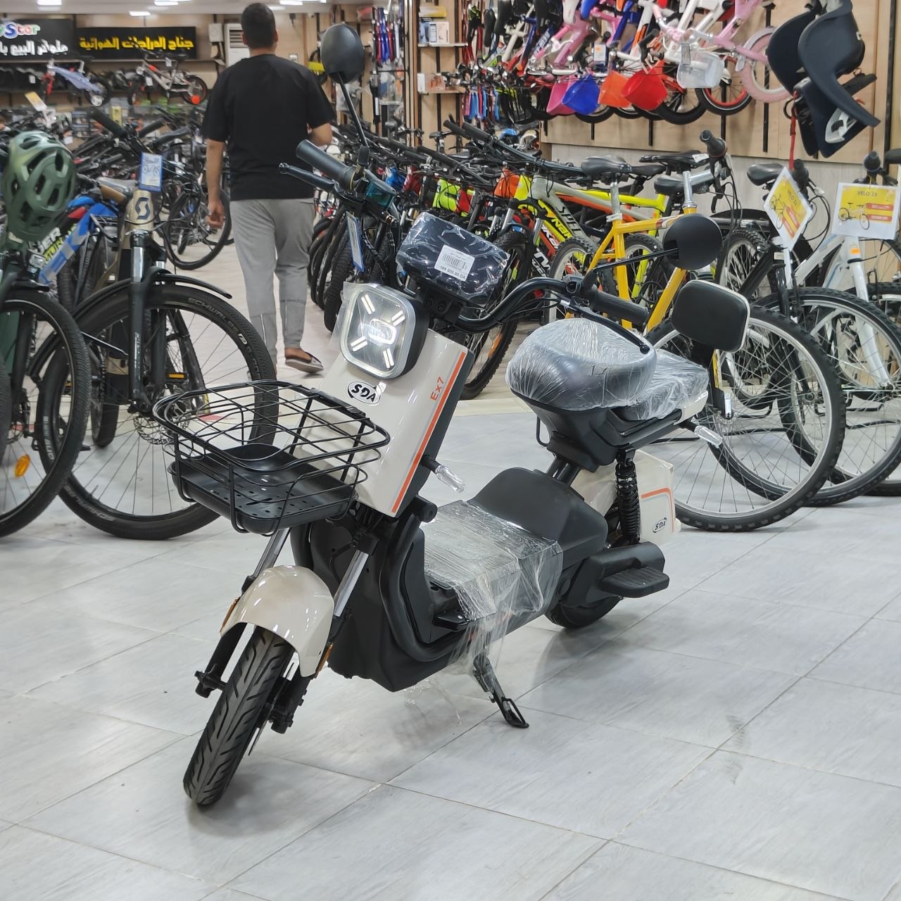 موطو كهربائية SDA E-Z7 بسلة أمامية | SDA E-Z7 Electric Scooter with Front Basket