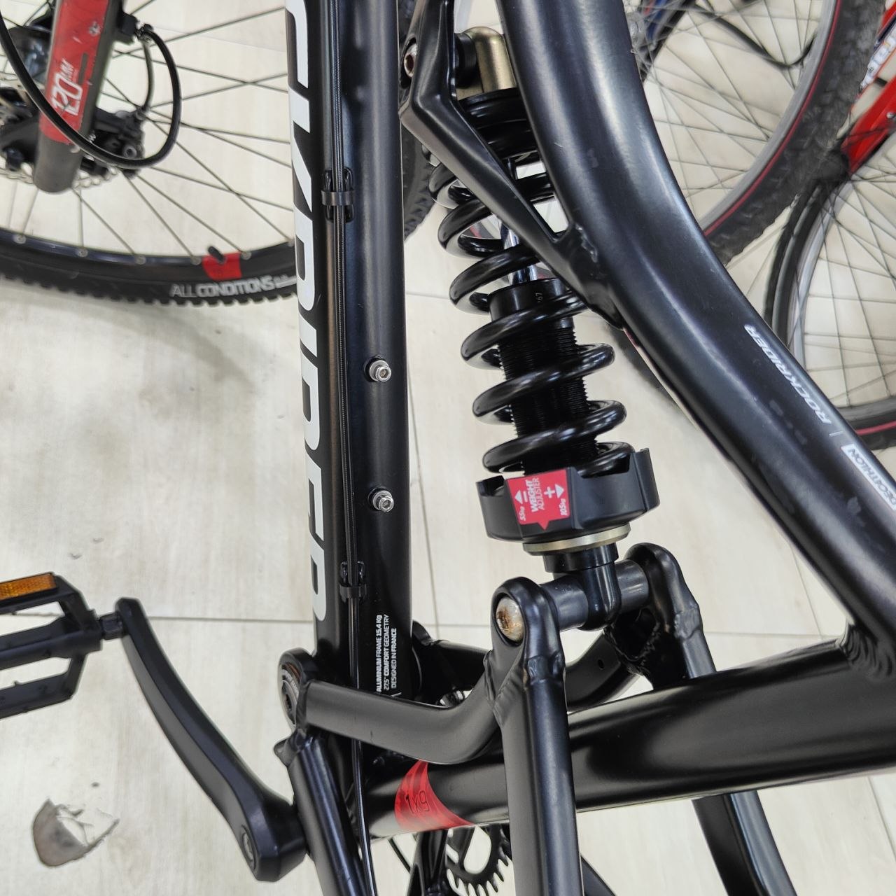 دراجة جبلية Rockrider | Rockrider Mountain Bike