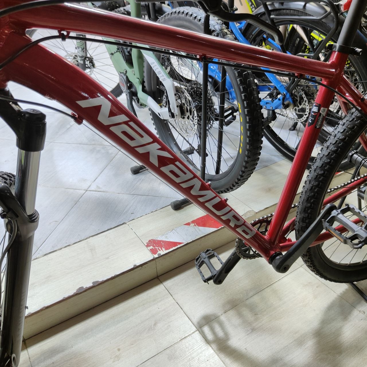 دراجة جبلية Nakamura (أحمر داكن) | Nakamura Mountain Bike (Dark Red)