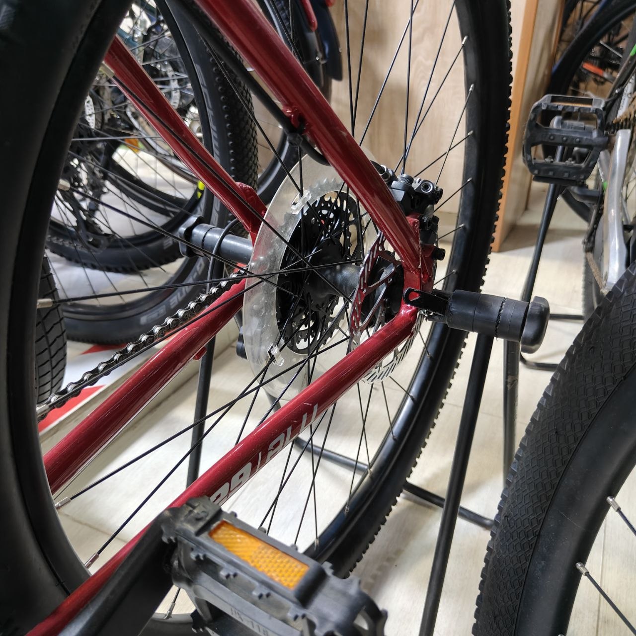 دراجة جبلية Nakamura (أحمر داكن) | Nakamura Mountain Bike (Dark Red)