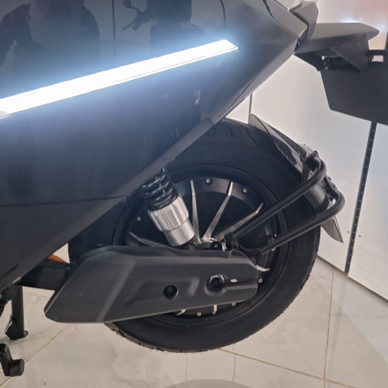 دراجة كهربائية SCOOZER NINJA بمحرك 1200 واط وبطارية ليثيوم 60V | Electric Scooter