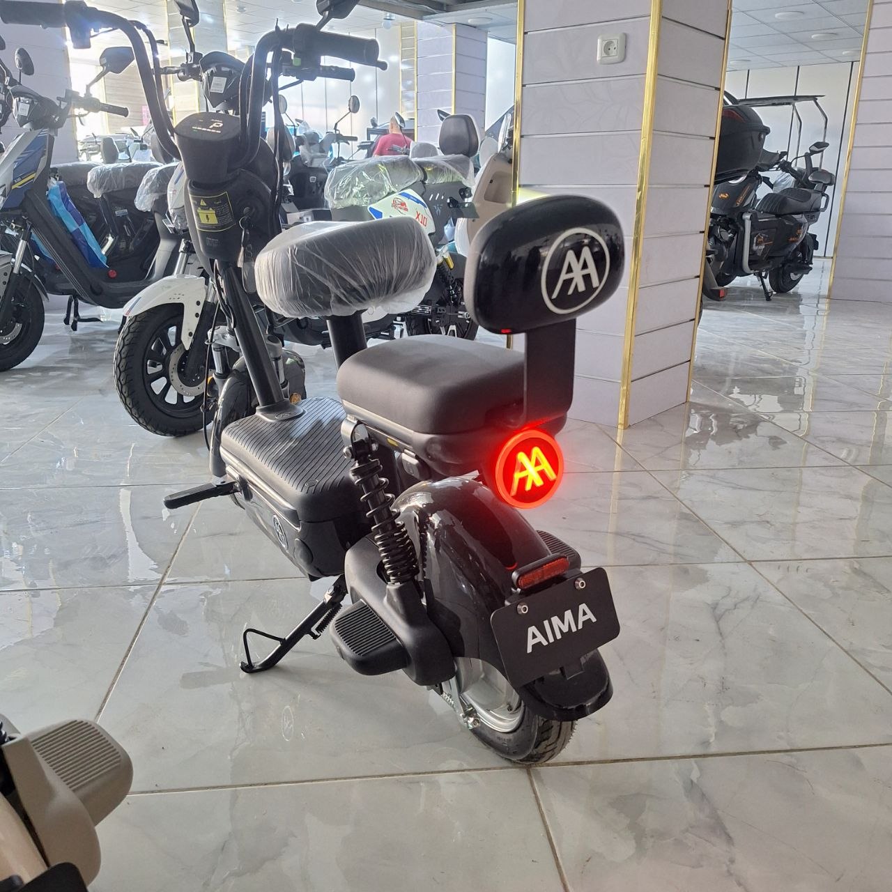 دراجة كهربائية AIMA بمقعدين وسلة أمامية – أسود | Electric Bike
