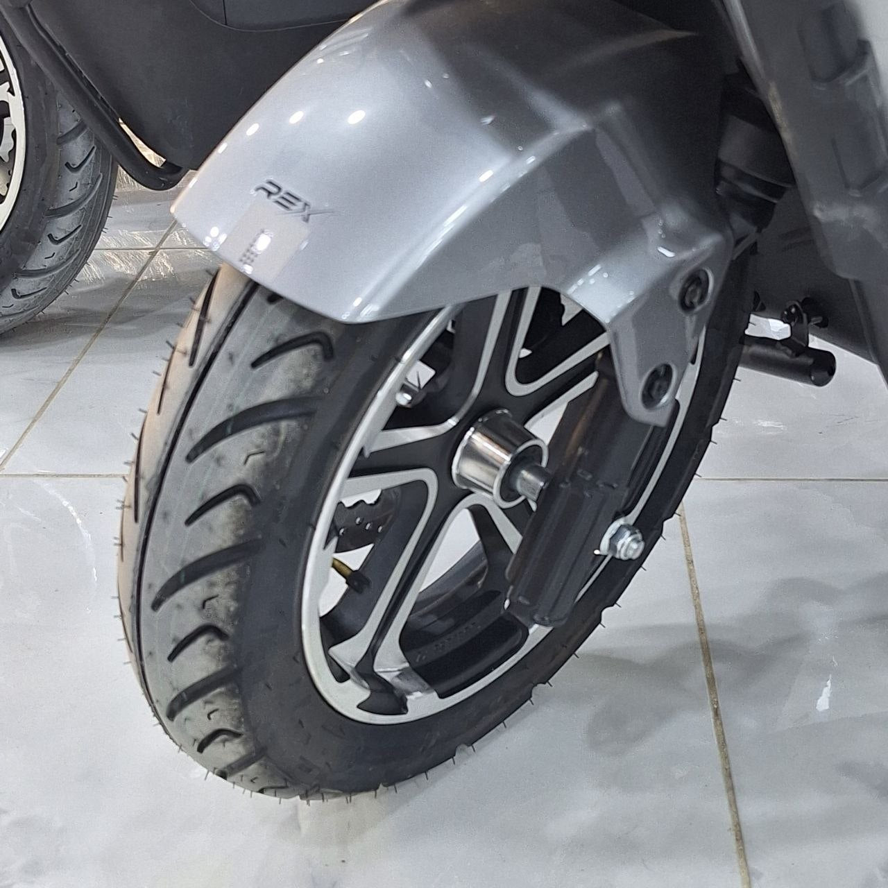 موطو كهربائية REX N36 PRO بمحرك 1500 واط وبطارية 72V | Electric Moto