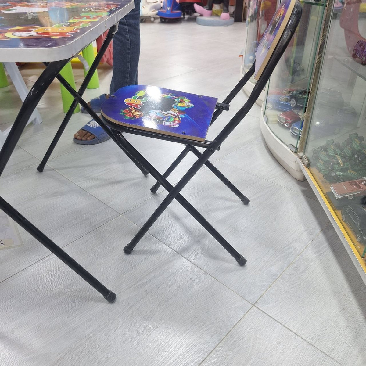 طقم طاولة وكرسي مدرسي قابل للطي بطبعة ABC | Folding Kids Study Desk Set