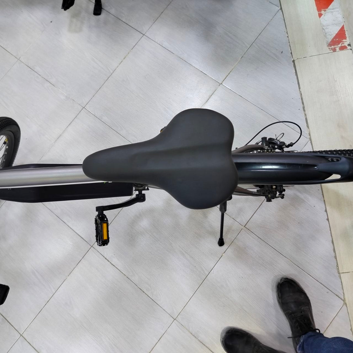 دراجة هوائية كهربائية RUNER II – رمادي | RUNER II Electric Bike
