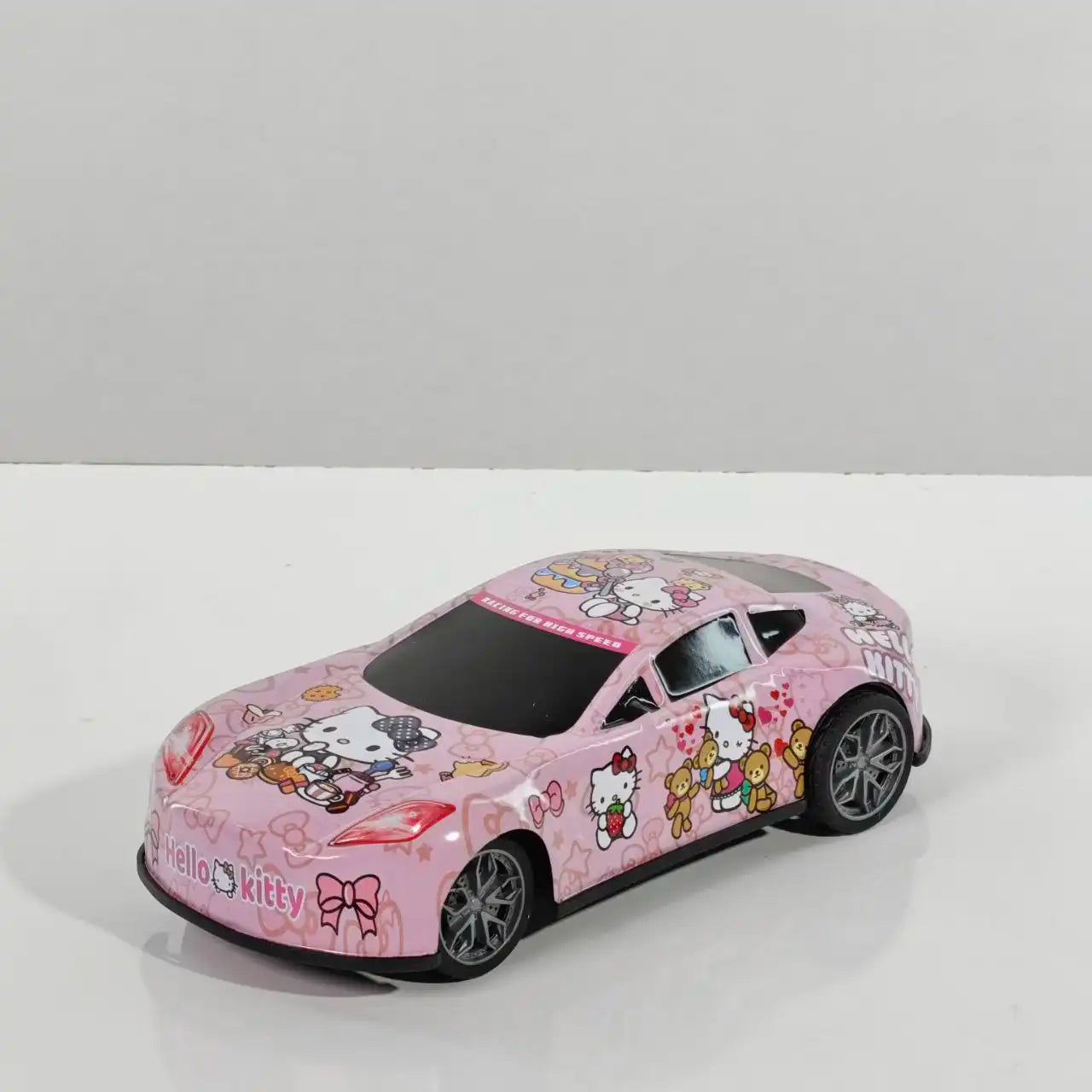 سيارة هالو كيتي الفقاعية بالتحكم عن بعد Hello Kitty Bubble RC Car