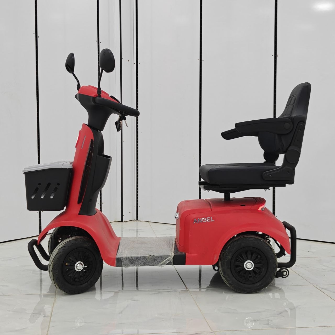 موتو كهربائية NIU Scooter Angel – سكوتر كهربائي مريح وعملي الخيار المثالي للتنقل اليومي بكل راحة، أمان، واستقلالية أكبر
