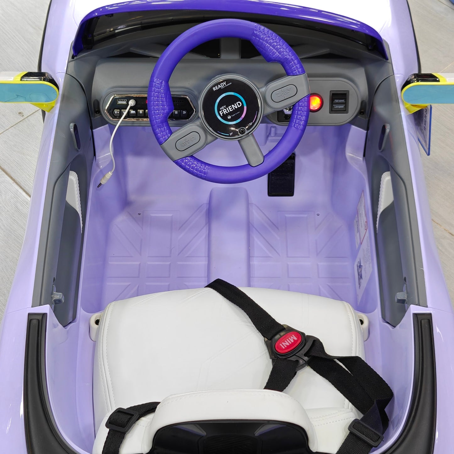 سيارة MINI Aceman كهربائية للأطفال | MINI Aceman Kids Electric Ride-On Car