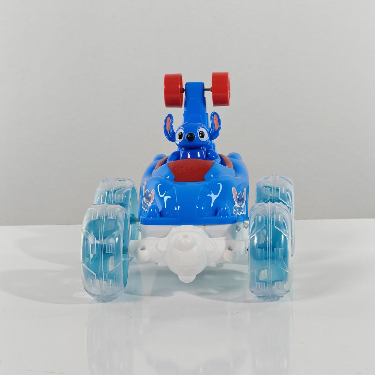 سيارة بهلوانية ستيتش Stitch Stunt Car