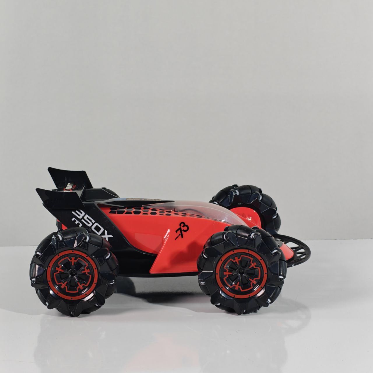 سيارة حركات بهلوانية RC 210RS  Gesture Control Stunt Car